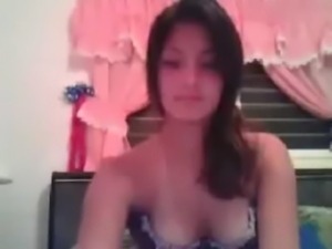Super cute girl show in webcam  ... free
