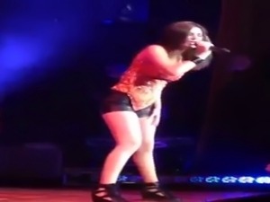 Victoria Justice performing Live