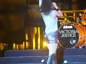 Victoria Justice- Gold Live