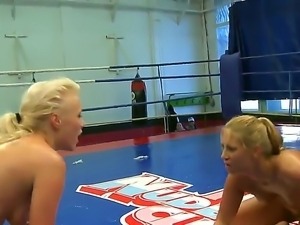 Gorgeous blonde Linda Ray and Teena Dolly are fighting ferociously at the...