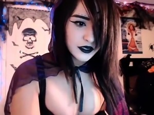 Buxom brunette teen in sexy black lingerie pleases herself