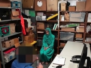 Guy caught masturbating by mom Hijab-Wearing Arab Teen