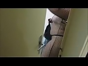 Madrasta flagra enteado espiando ela VIDEO COMPLETO: https://bit.ly/2LmNMhA