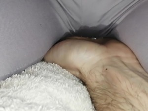 Babe peeing in leggings in bed