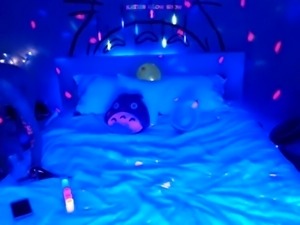 Amateur webcam girl masturbate big dildo