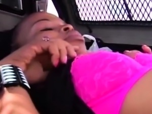 African Amateur Girl Gets BBC pounding in the Back of Car