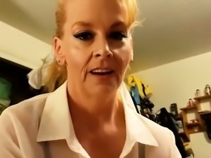 Mature stepmom sucks cock before getting banged doggystyle