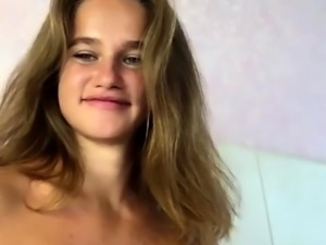 Hot Busty Webcam Babe Masturbate Solo