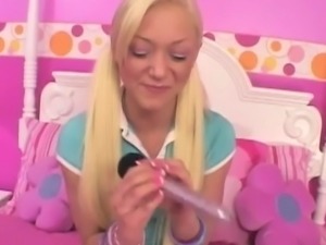 Lil Lexy Brush inserted pussy