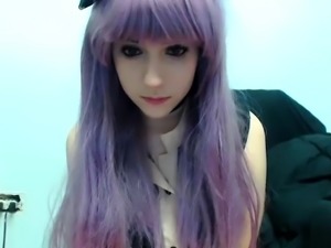 Cute amateur webcam teen girl toying pussy on webcam