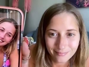 Amateur sweet blonde babe sucking cock