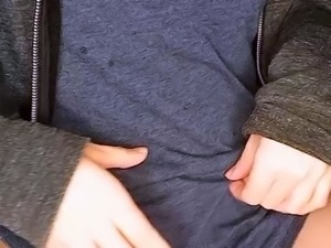 Naked amateur webcam girl fingering her pussy live on camera