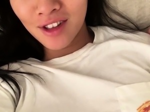 Sexy hottie Anetta Keys enjoys a solo toy masturbation