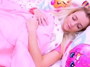 Blonde Teen's Passionate Blowjob Ends in a Swallowing