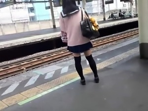 Watching girls panties on the streets of Tokyo